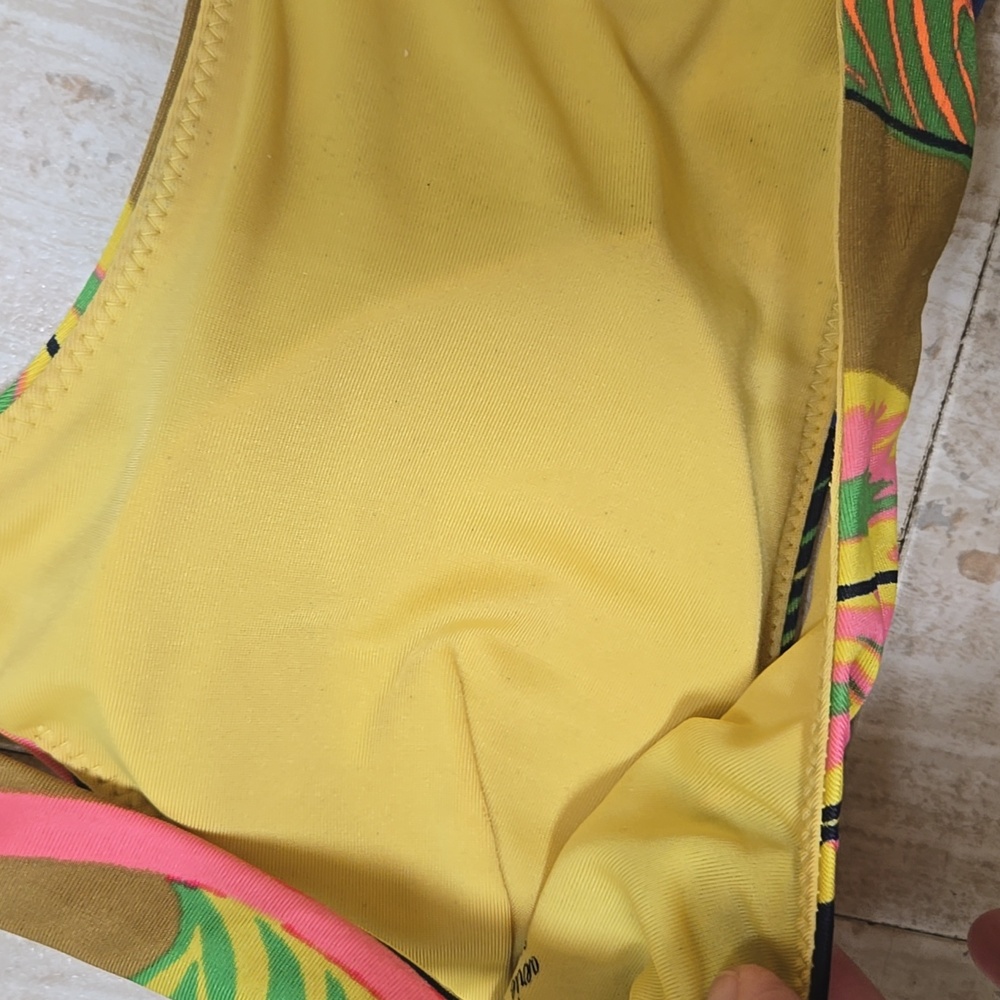 Aerie Multi-Color Tropical Print Scoop Bikini Top - Picture 4 of 5
